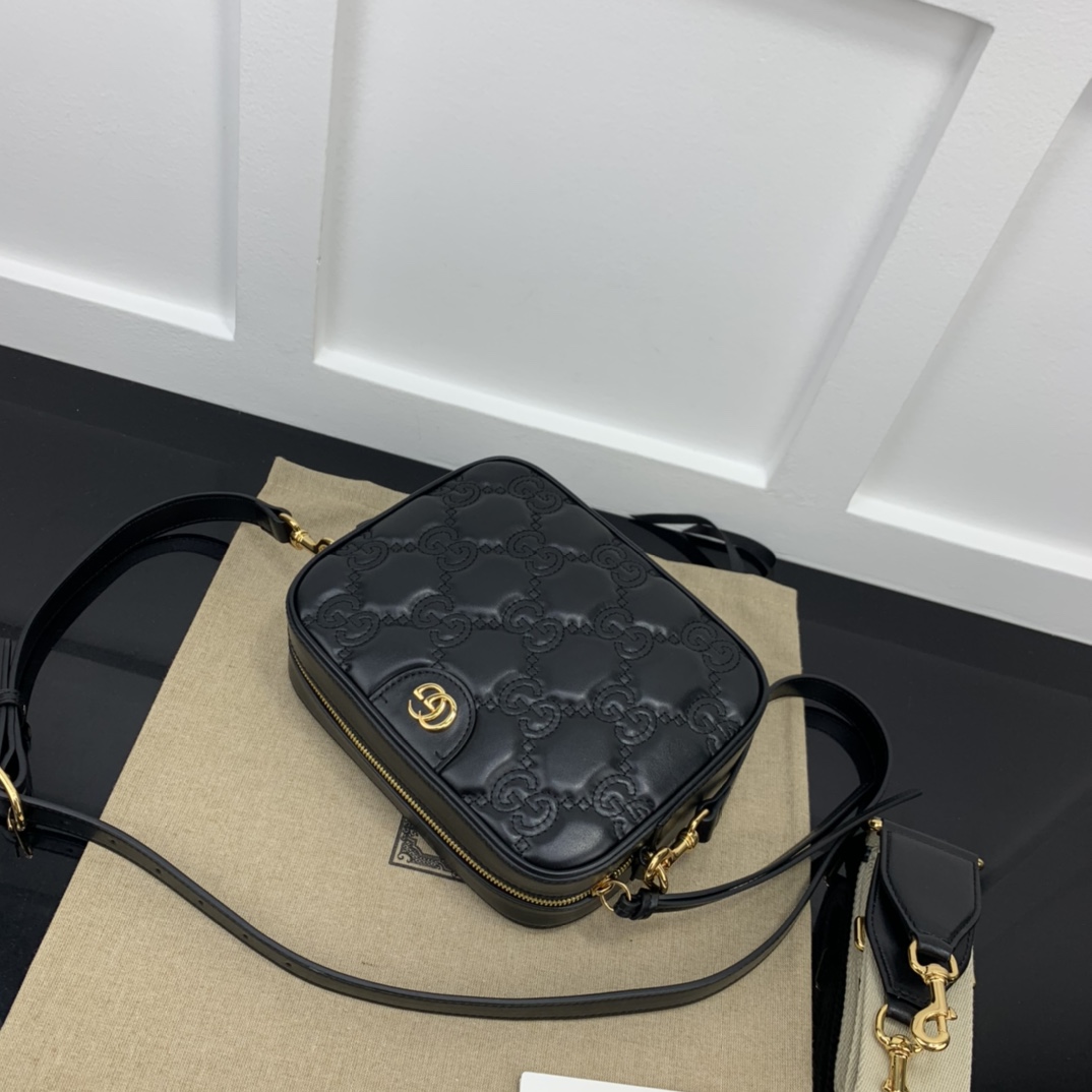 Gucci Satchel Bags